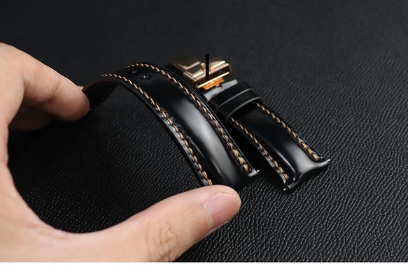 受注製作　新喜皮革コードバン　無双仕立て　時計ベルトオーダーメイド　ブラック・ローズゴールドステッチ  腕時計 6枚目の画像