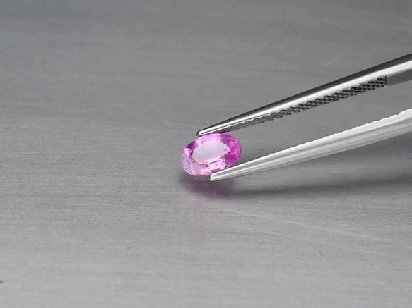 天然石 ピンク サファイア ルース 0.54ct スリランカ産 非加熱　綺麗なピンクカラーの色味！ 4枚目の画像