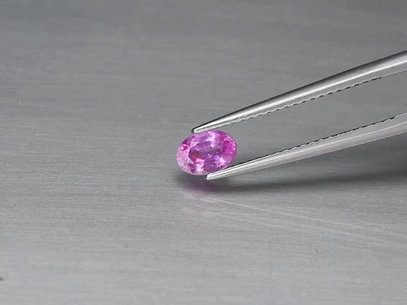 天然石 ピンク サファイア ルース 0.54ct スリランカ産 非加熱　綺麗なピンクカラーの色味！ 2枚目の画像