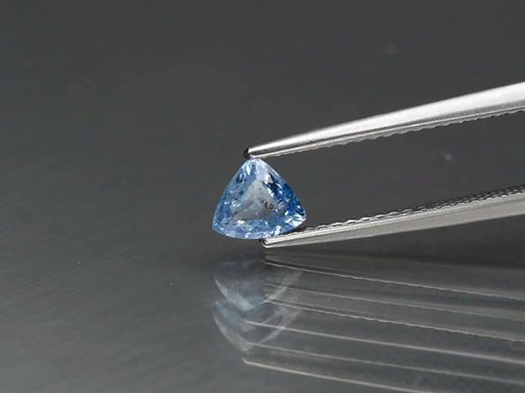 天然石 ブルー サファイア ルース 0.45ct マダガスカル産　綺麗なブルーカラーの色味！ 4枚目の画像