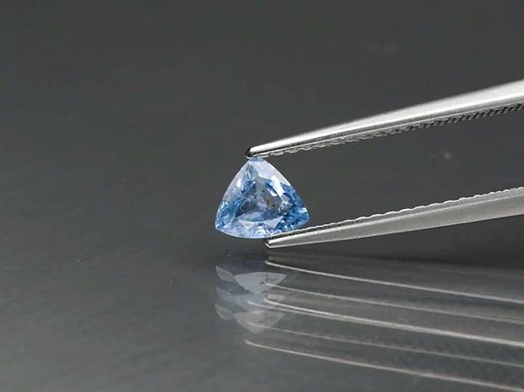 天然石 ブルー サファイア ルース 0.45ct マダガスカル産　綺麗なブルーカラーの色味！ 2枚目の画像