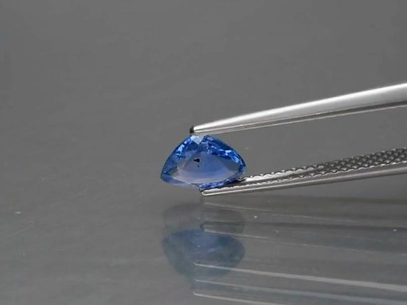 天然石 ブルー サファイア ルース 0.62ct マダガスカル産 非加熱　綺麗なブルーカラーの色味！ 9枚目の画像