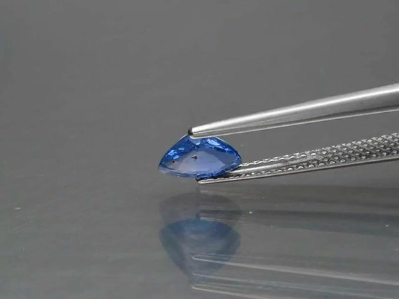 天然石 ブルー サファイア ルース 0.62ct マダガスカル産 非加熱　綺麗なブルーカラーの色味！ 7枚目の画像