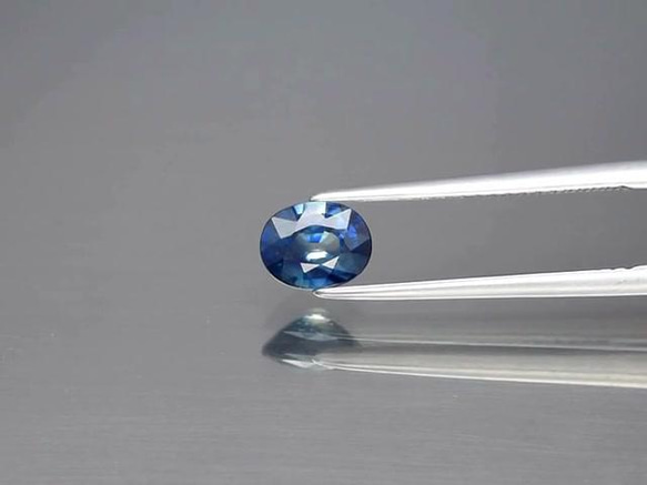 天然石 ブルー サファイア ルース 0.85ct オーストラリア産　綺麗なブルーカラーの煌めき！ 9枚目の画像