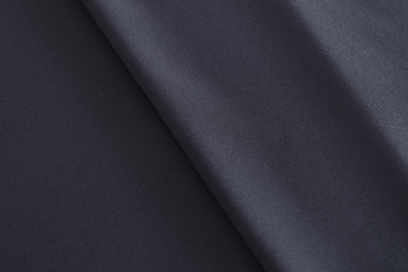 NO.10 バックサテンのトリアセテート「中厚地サステナブル素材」 NAVY BLACK 3枚目の画像