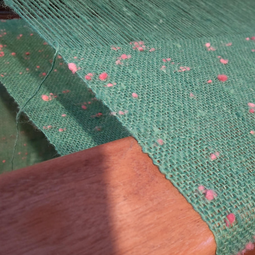 手紡ぎ手織りストール 羊毛（ウール）１００% お花畑 ストール 糸糸