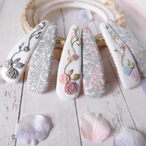バラ刺繍パッチンピン♡むらさき バラ刺繍パッチンピン♡むらさき
