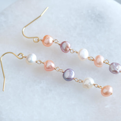 multi pink pearl earring：淡水バロックパール　ロングイヤリング・ピアス 2枚目の画像