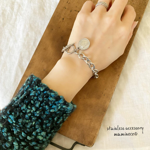 オールステンレス製 マンテルブレスレット コインチャーム付き 小豆