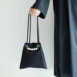 FUJIYAMA Pochette Satin Jacquard Black + Pearl 2WAY Minimal Poch 第12張的照片