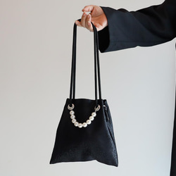 FUJIYAMA Pochette Satin Jacquard Black + Pearl 2WAY Minimal Poch 第11張的照片