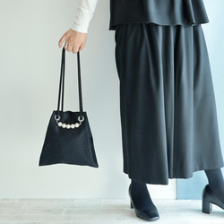 FUJIYAMA Pochette Satin Jacquard Black + Pearl 2WAY Minimal Poch 第14張的照片