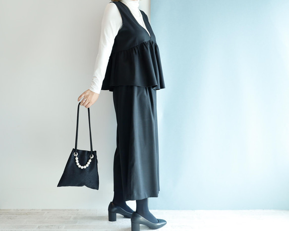 FUJIYAMA Pochette Satin Jacquard Black + Pearl 2WAY Minimal Poch 第16張的照片