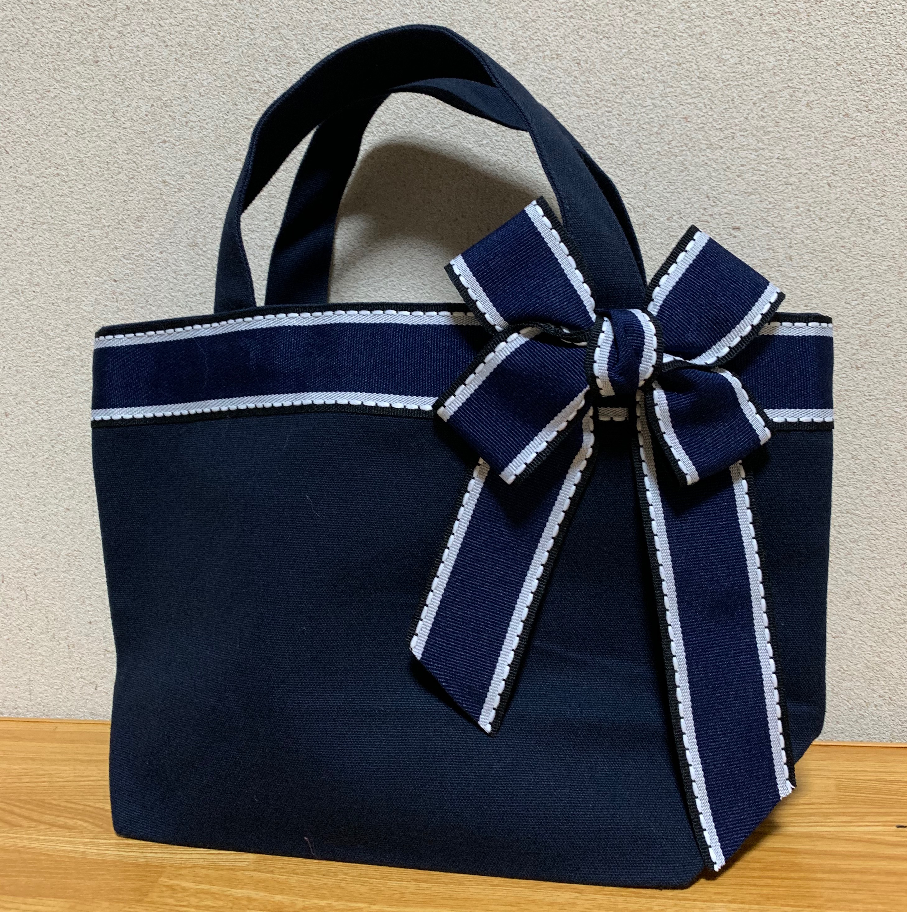 新春セール リボンバッグ ネイビーラインスティッチヒラリボン トート