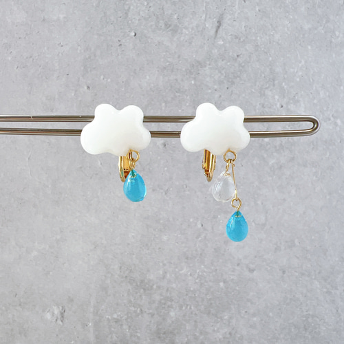 レジン 雲 雨降り 雫 梅雨 イヤリング ピアス ノンホールピアス  