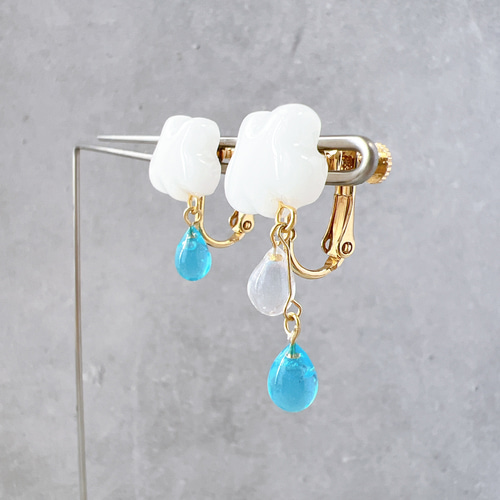 レジン 雲 雨降り 雫 梅雨 イヤリング ピアス ノンホールピアス