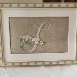 お花とアルファベットの刺繍キット　R(グレー系） 9枚目の画像