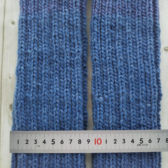 ウールが苦手な方へ♪手編みレッグウォーマー(ブルー地+ライトグレー)普通タイプ『Creema限定』 2枚目の画像