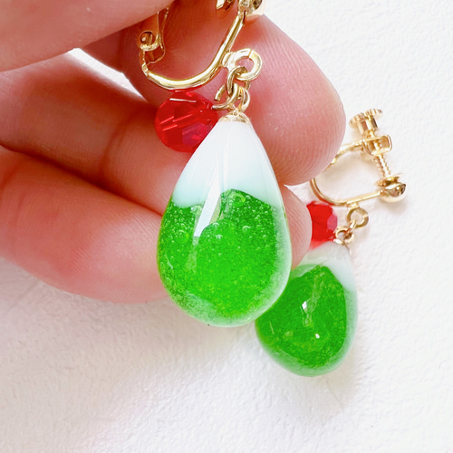 メロンソーダ グリーン 喫茶店 レジン 雫 イヤリング・ピアス