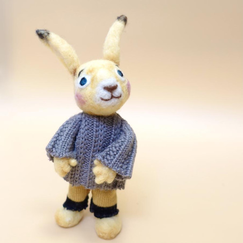 羊毛フェルト うさ太郎くん(大） 羊毛フェルト Howakero（ほわ