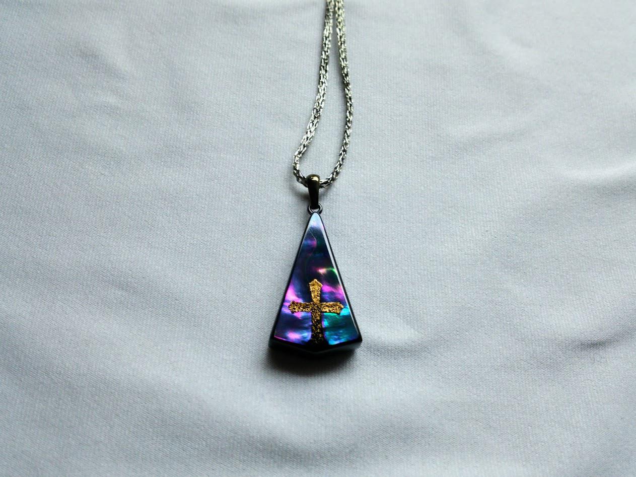 ペンダント「十字」　木製漆塗　紙箱入