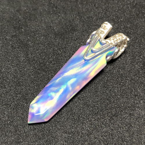 ソードペンダント　ブルー　人工オパール ソードペンダント ブルー 人工オパール （ソードペンダント