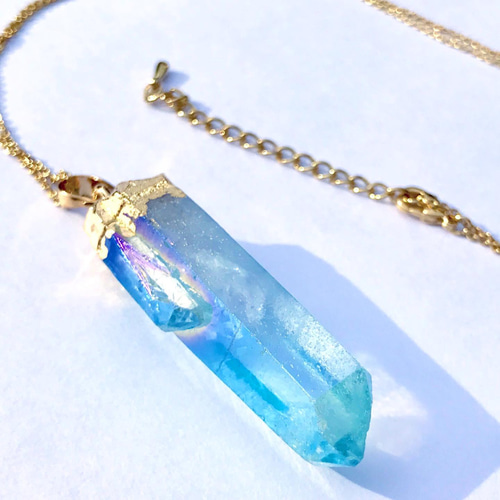 送料無料｜オーロラ水晶ネックレス｜滲んだ空 ネックレス・ペンダント