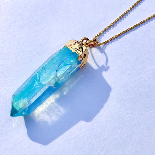 送料無料｜オーロラ水晶ネックレス｜滲んだ空 ネックレス・ペンダント