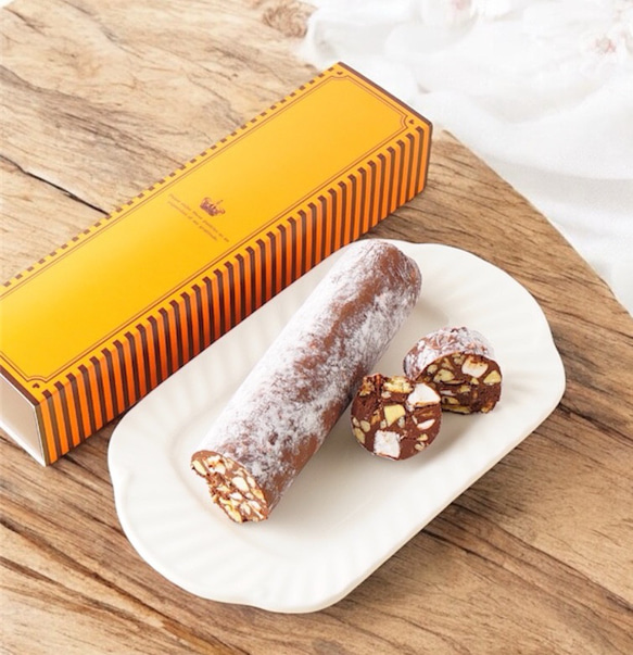 サラメ・ディ・チョコラータ「サラミに見立てたチョコレート」 1枚目の画像