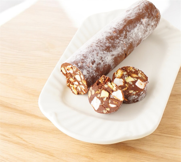 サラメ・ディ・チョコラータ「サラミに見立てたチョコレート」 4枚目の画像