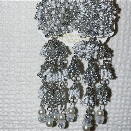 英 hanabusa ハンドメイド ピアス 月下美人 月下美人 -金春（水銀