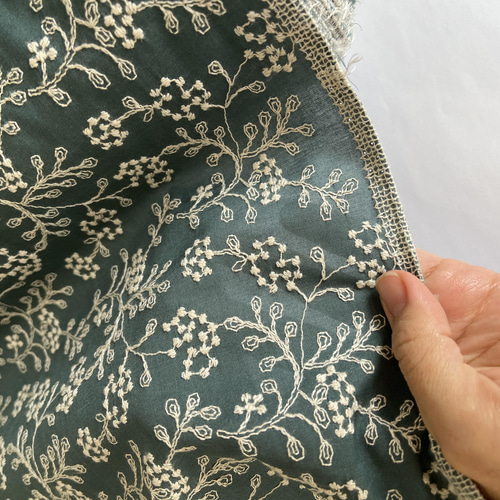 穴あき総刺繍生地/綿100/97×50 生地 Akira 通販 14713767