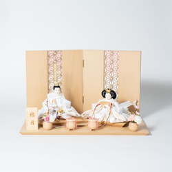 ことのひな人形（0377）（ゆきP）平台｜行燈付き｜コンパクトな木製