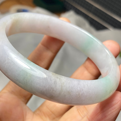 l*i様 絶品　ミャンマーラベンダー翡翠バングル６１ミリ l*i様 絶品 ミャンマーラベンダー翡翠バングル61ミリ l*i様 絶品