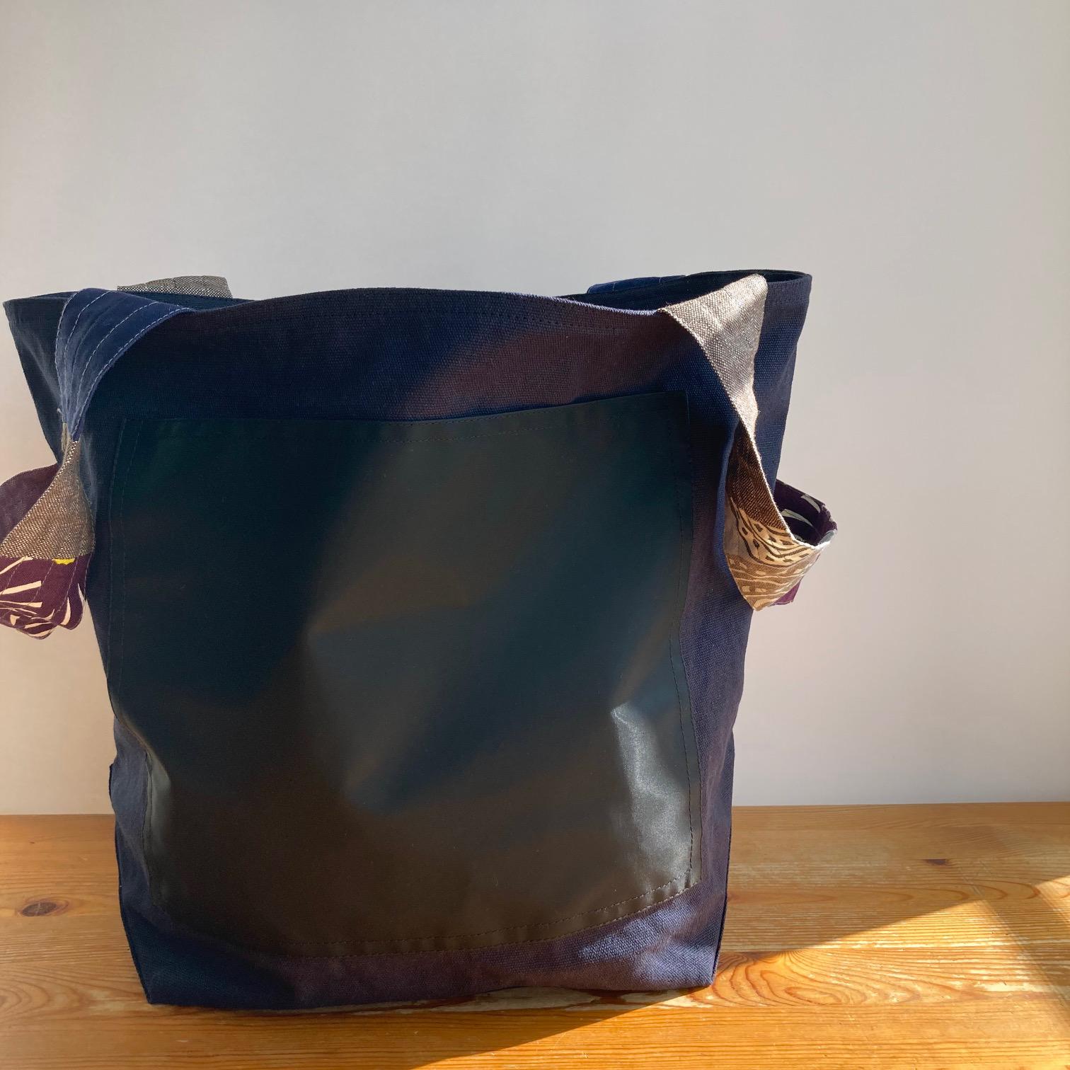 【 SALE! 】持ち手（4バージョンあります）がパッチワークのスクエアデイリーバッグ 黒帆布