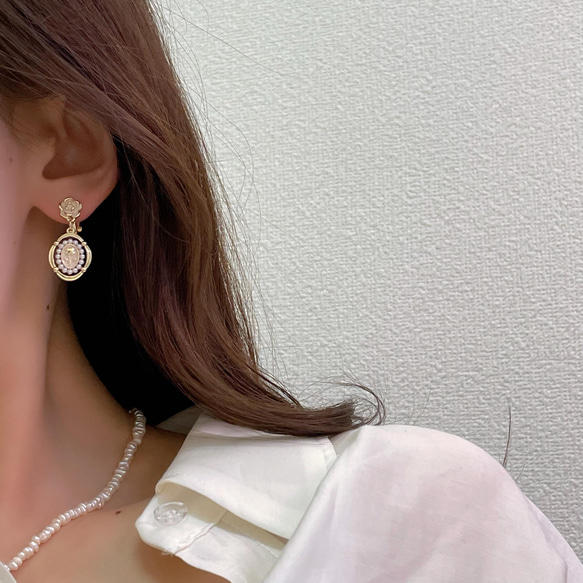 韓国ファッション　大人可愛い薔薇モチーフイヤリング　アクセサリー　ノンホール　-8225 2枚目の画像