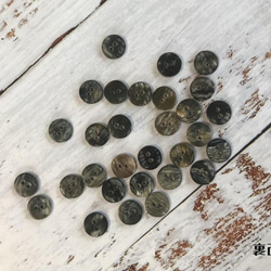 【再再販】お買い得 ◆ 30ヶ入 ◆ シェルボタン(黒蝶貝) ◆ 2穴 ◆ 皿型 ◆ 11.3mm ◆ B-No,002 2枚目の画像