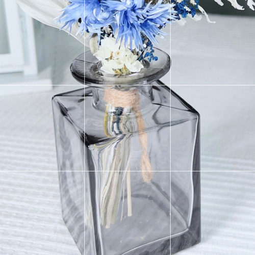 ガラス製フラワーベース付きブルースワッグ プリザーブド