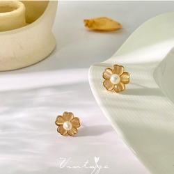 韓国ファッション　お花が可愛いお洒落なイヤリング　ノンホール　アクセサリー　-8228 16枚目の画像