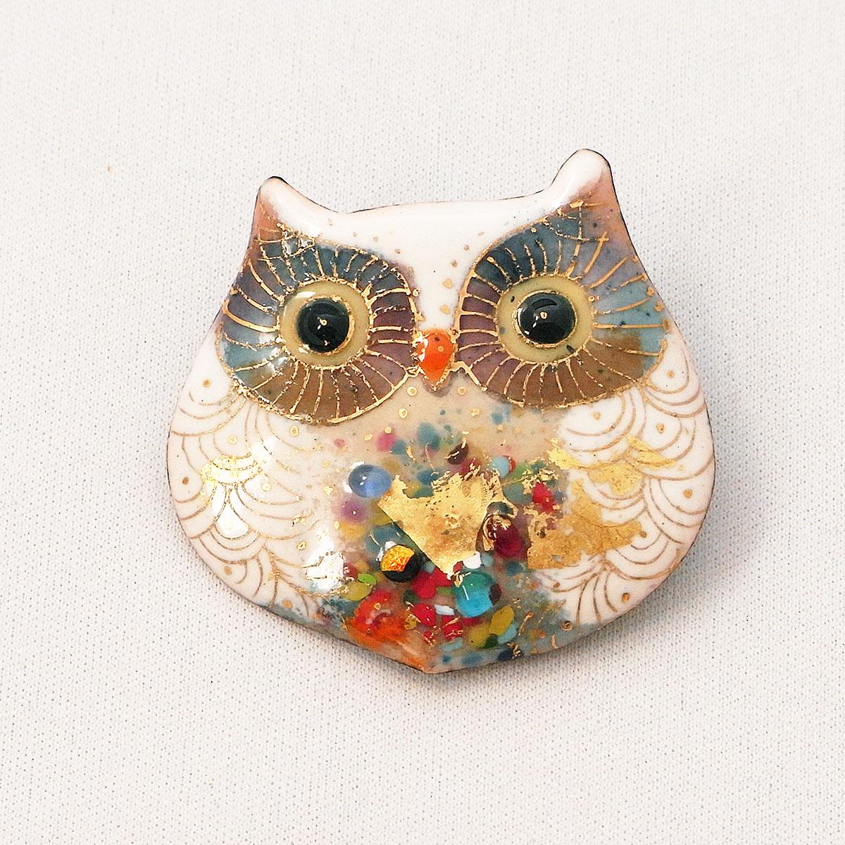 ふくろうの七宝焼ブローチ (中・白）[受注制作]
