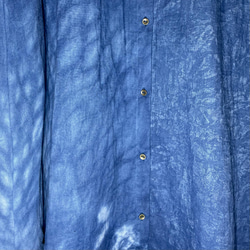 wガーゼインディゴ 藍染め　前あき　ウエストタックワンピース　インド藍 10枚目の画像