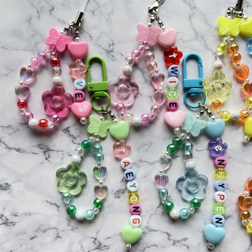 文字変更OK！選べるストラップ種類！ビーズキーホルダー ネーム