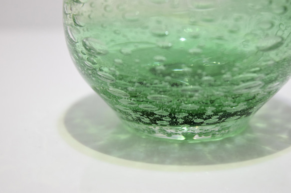 【ガラス】泡沫 -一輪挿し- グリーン 4枚目の画像