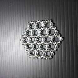 AAA天然水晶4mm玉72粒使用【ヘキサゴンマット】大きさ約5×4.3cm 3枚目の画像