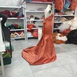 彩色連衣裙 赤土色 露背秀 人魚線 V領連衣裙 二次元 第2張的照片