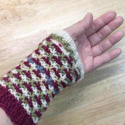 手袋・ハンドウォーマー/ショート／ söpö  手編み　模様編み　防寒　冷え防止に2way クリスマス 8枚目の画像
