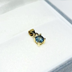 【天然石ペンダントトップ】ロンドンブルートパーズ 4mm　18KGP製　ネックレス　ハンドメイド素材 1枚目の画像