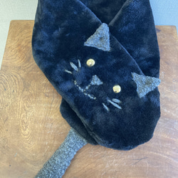 促銷價 ★ Resale x 3 最強蓬鬆保暖❤️ 舒緩貓毛圍巾（黑色） 第11張的照片