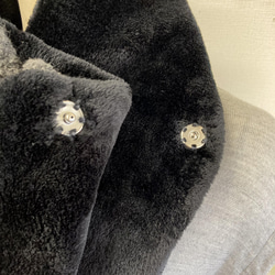 促銷價 ★ Resale x 3 最強蓬鬆保暖❤️ 舒緩貓毛圍巾（黑色） 第5張的照片