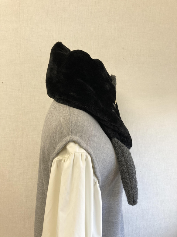 促銷價 ★ Resale x 3 最強蓬鬆保暖❤️ 舒緩貓毛圍巾（黑色） 第6張的照片